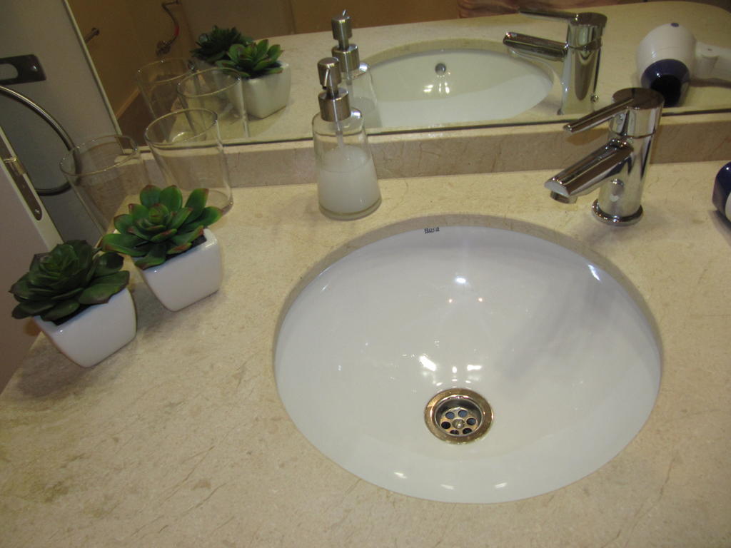 Life Apartments San Vicente إشبيلية الغرفة الصورة