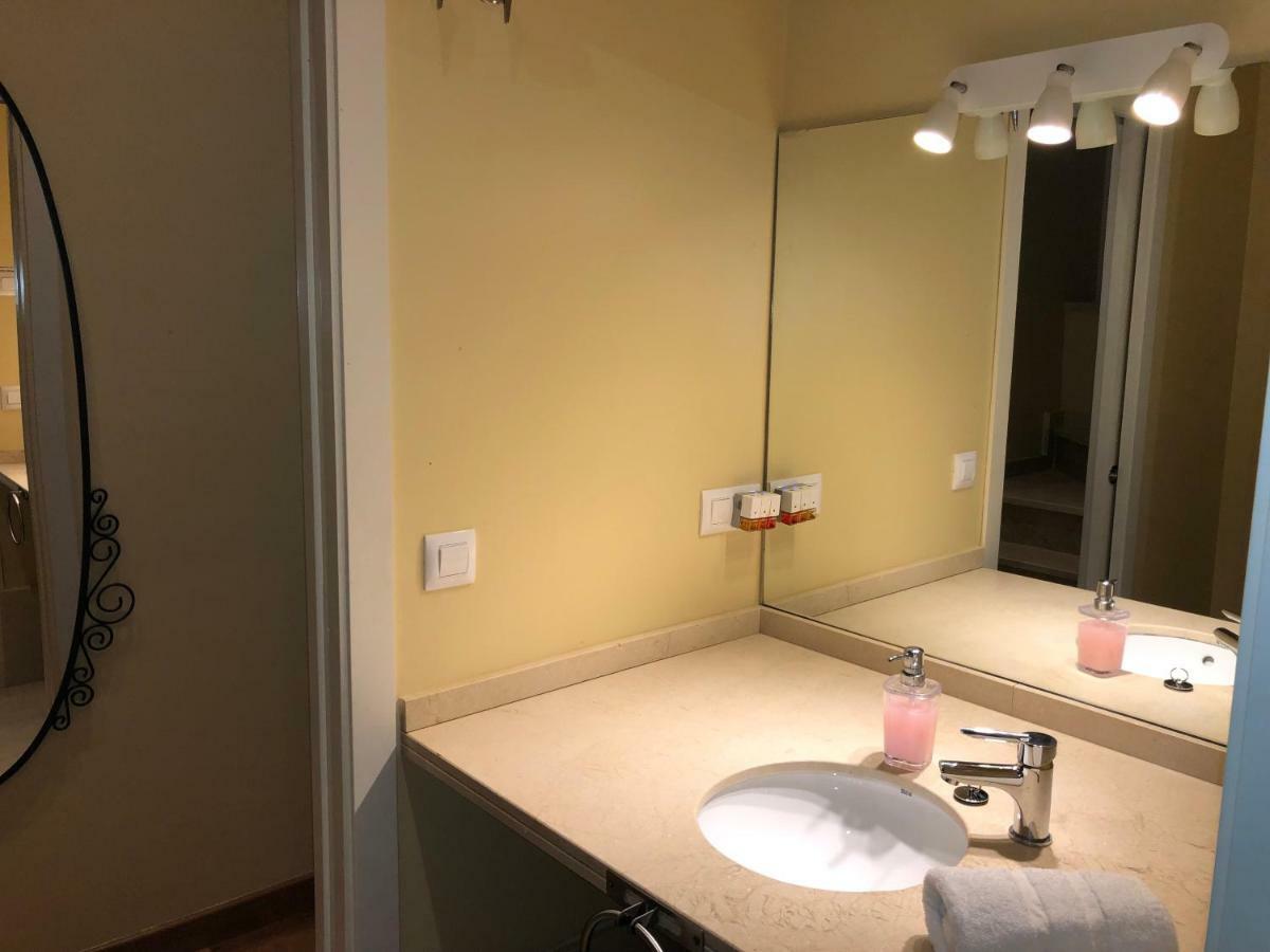 Life Apartments San Vicente إشبيلية المظهر الخارجي الصورة